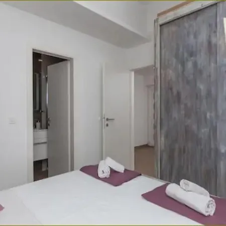 شقة Dub - Comfort One-bedroom With Shared Terrace No 1 *